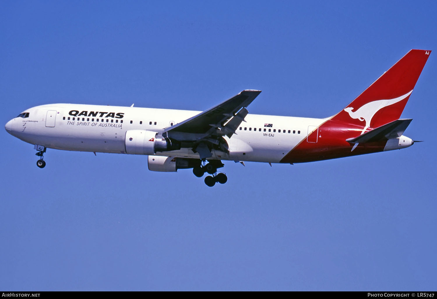 Aircraft Photo of VH-EAJ | Boeing 767-238/ER | Qantas | AirHistory.net #291215