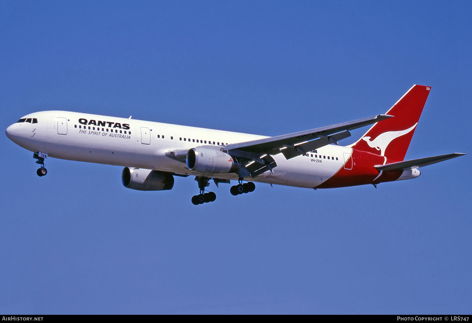 Aircraft Photo of VH-ZXA | Boeing 767-336/ER | Qantas | AirHistory.net #291242