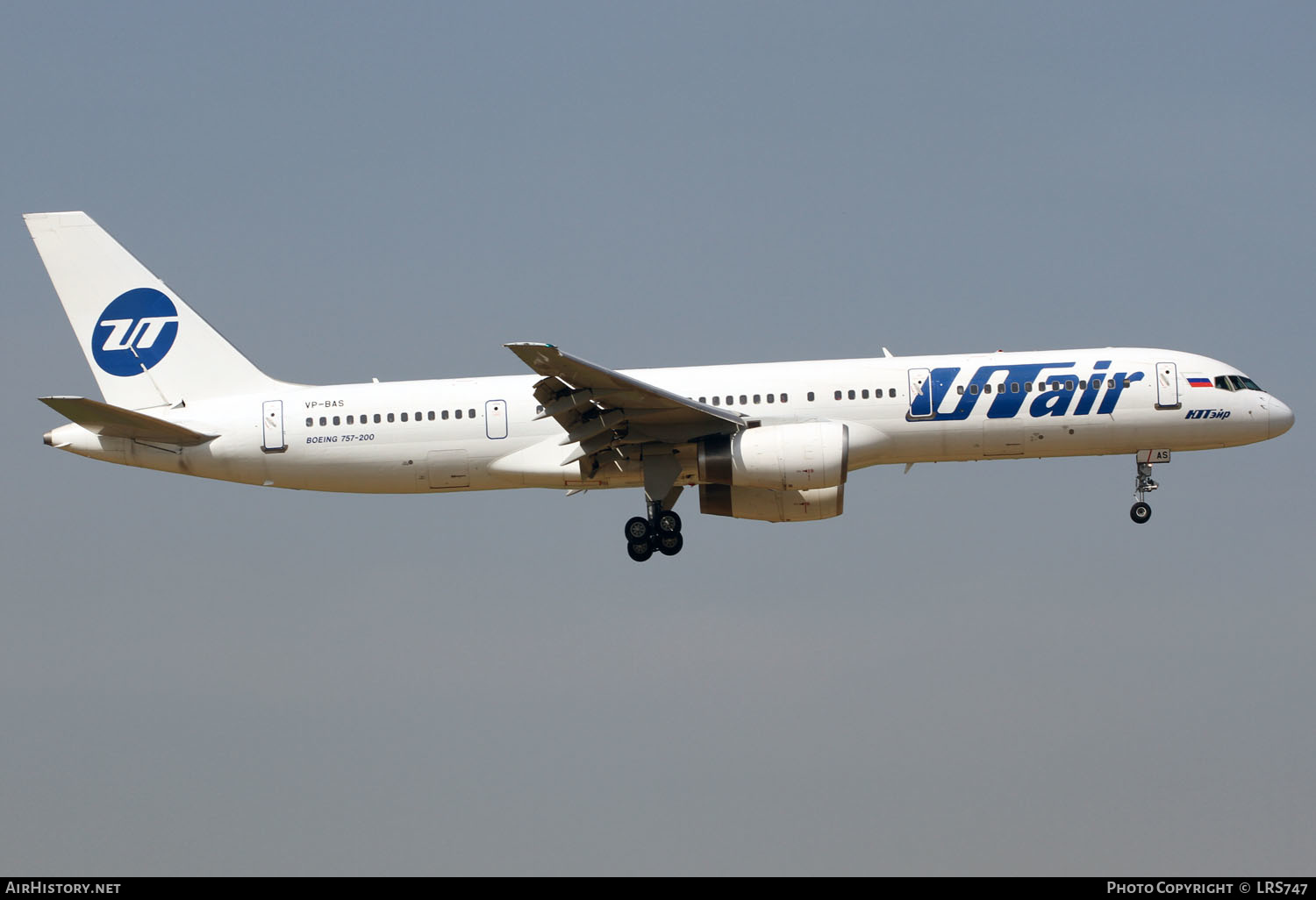 Aircraft Photo of VP-BAS | Boeing 757-28A | UTair | AirHistory.net #291274