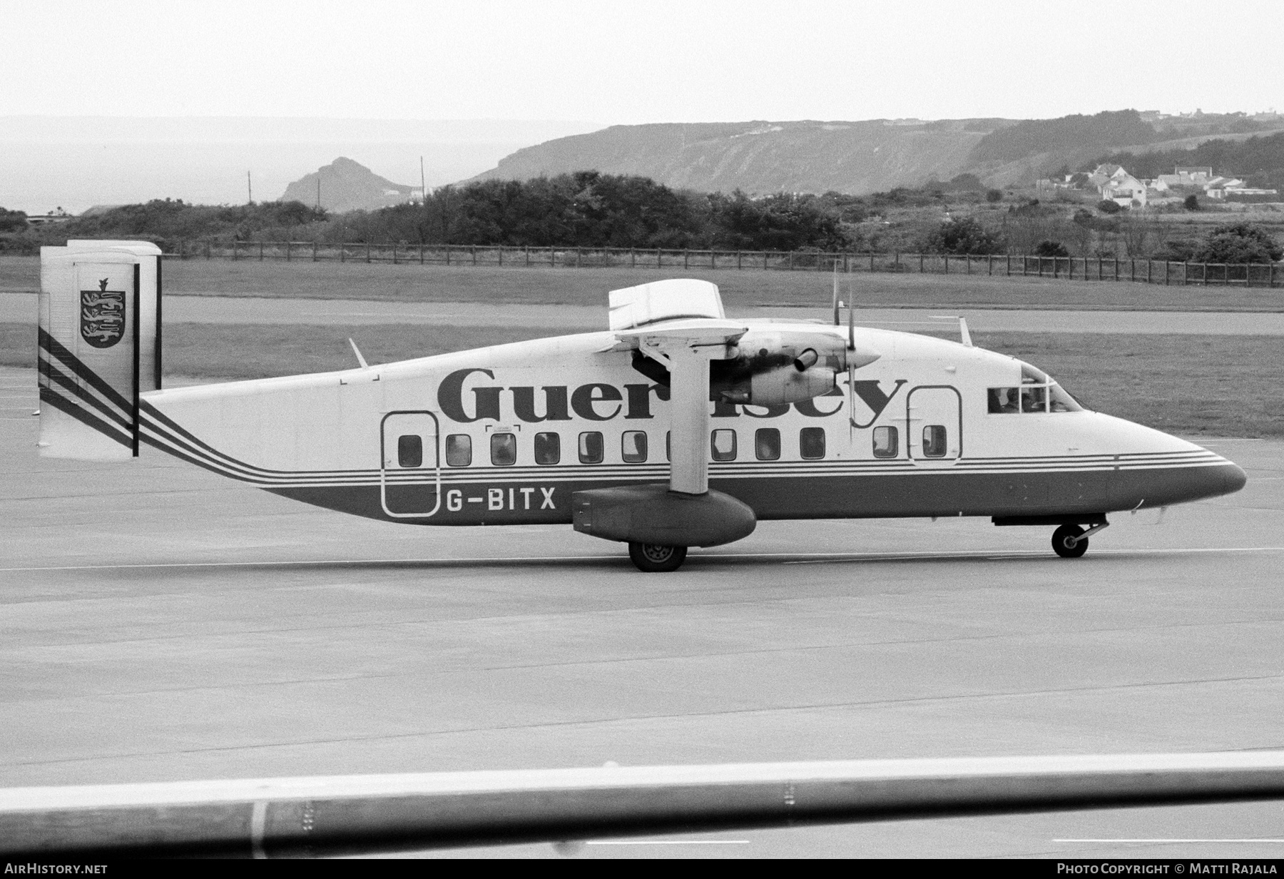 Aircraft Photo of G-BITX | Short 330-100 | Guernsey Airlines | AirHistory.net #291377