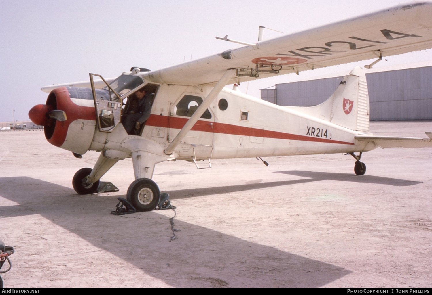 Aircraft Photo of XR214 | De Havilland Canada DHC-2 Beaver AL.1 | Oman - Air Force | AirHistory.net #291551