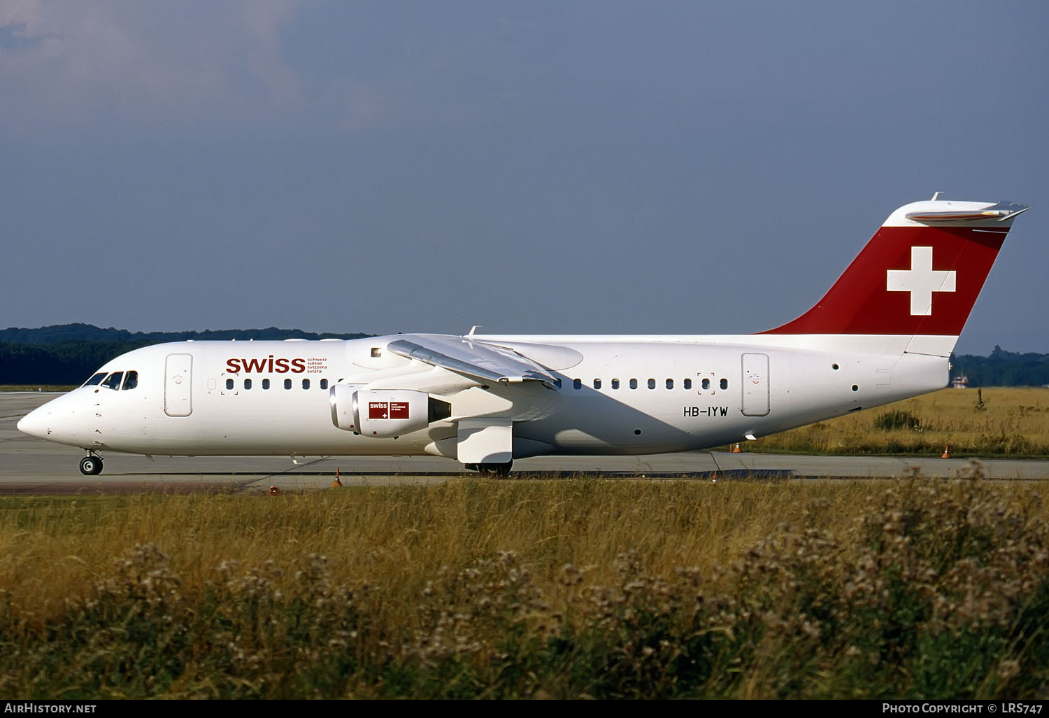 Aircraft Photo of HB-IYW | British Aerospace Avro 146-RJ100 | Swiss International Air Lines | AirHistory.net #291581