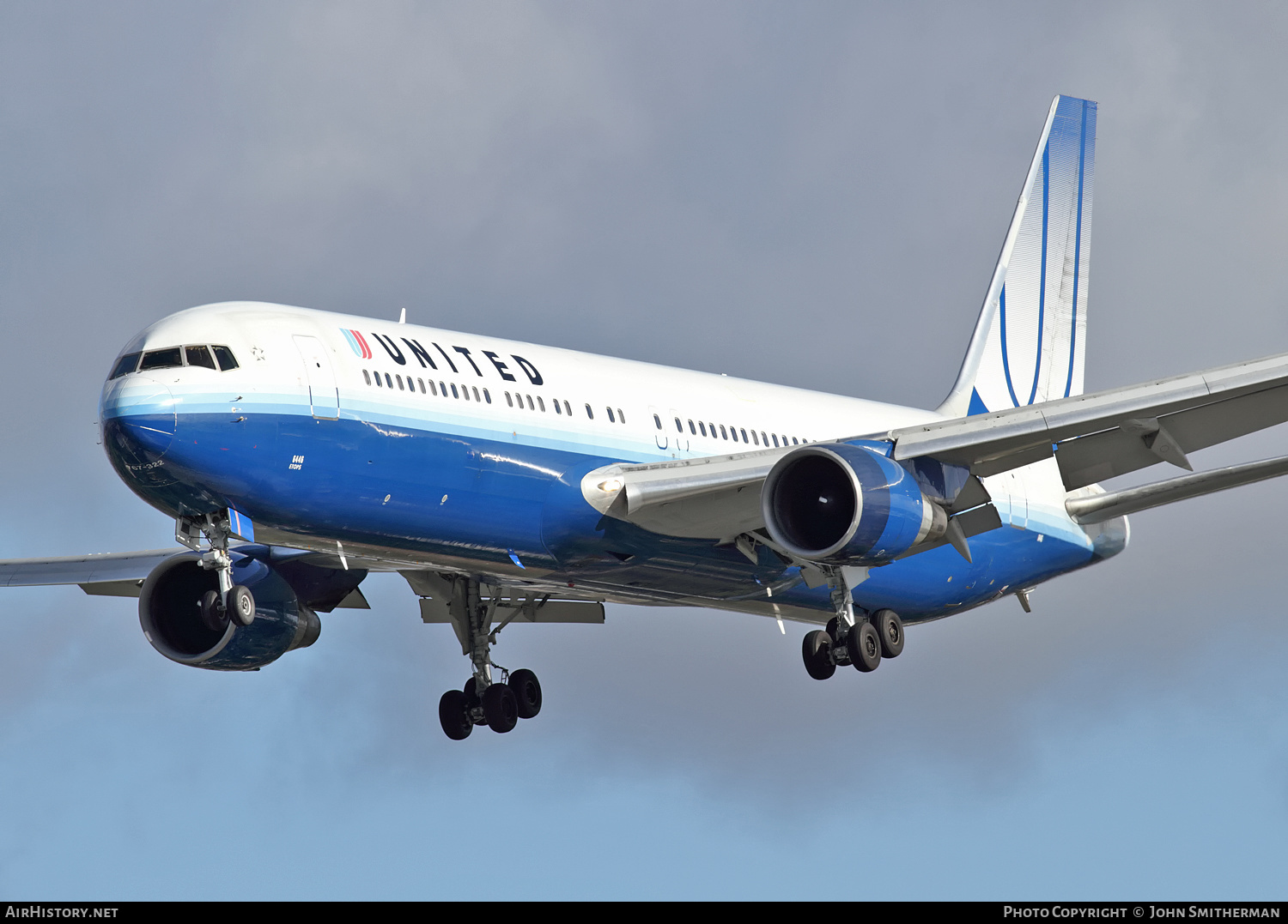 Aircraft Photo of N646UA | Boeing 767-322/ER | United Airlines | AirHistory.net #291636
