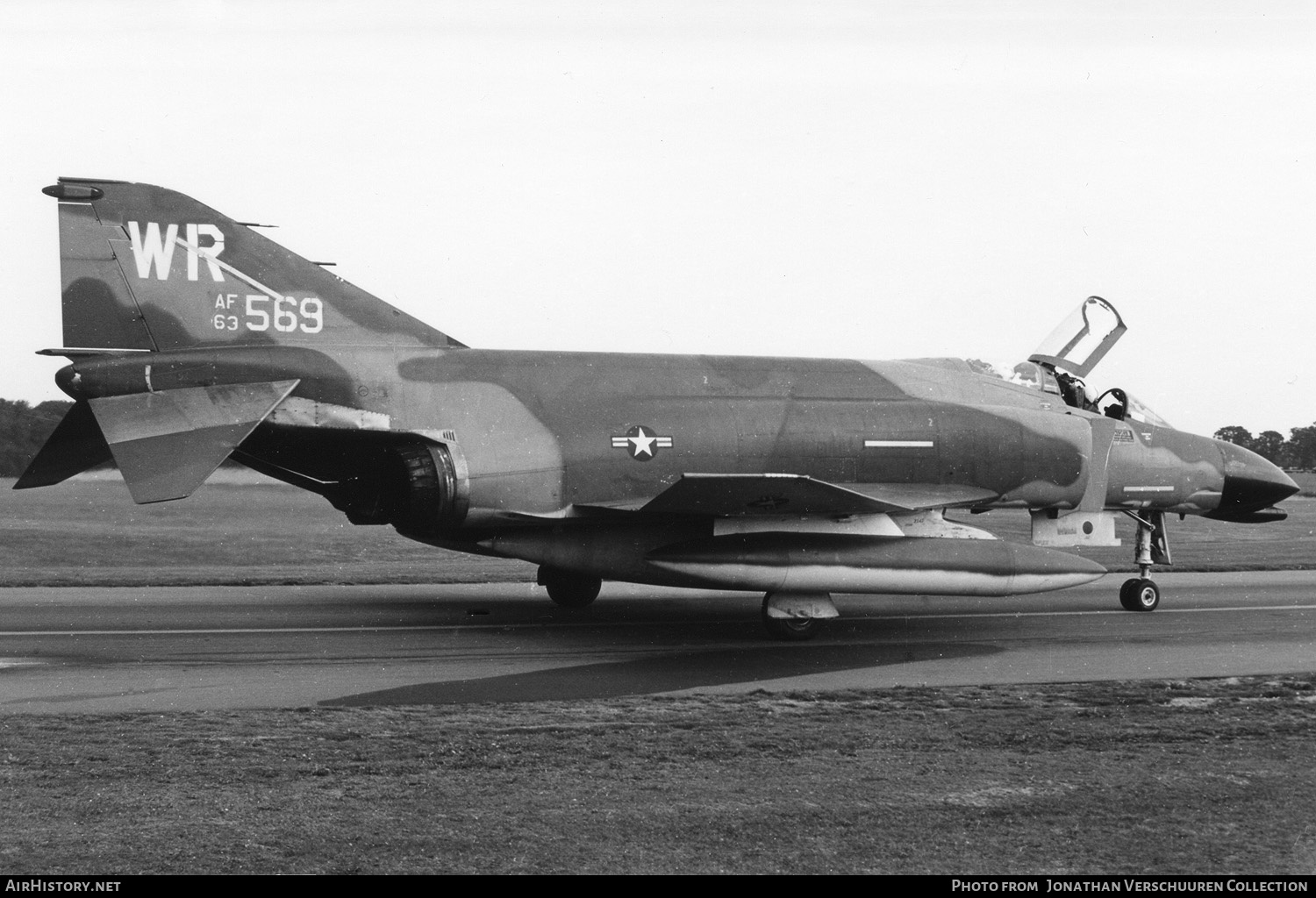 Aircraft Photo of 63-7569 / AF63-569 | McDonnell F-4C Phantom II | USA - Air Force | AirHistory.net #291646