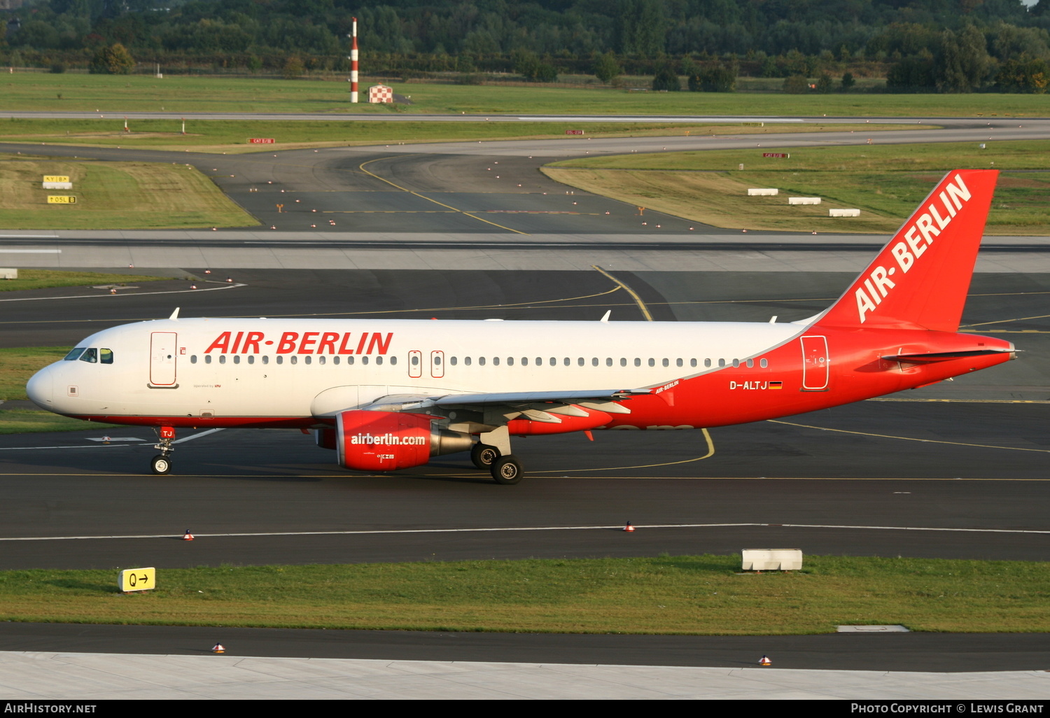 Aircraft Photo of D-ALTJ | Airbus A320-214 | Air Berlin | AirHistory.net #291682