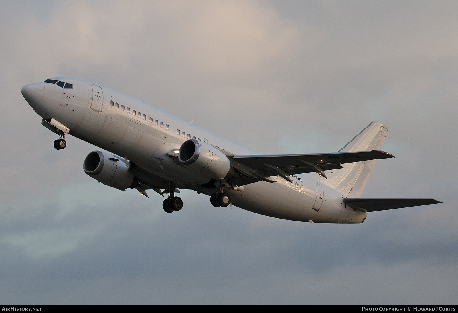 Aircraft Photo of 9H-BRE | Boeing 737-3Y0(QC) | AirHistory.net #291805