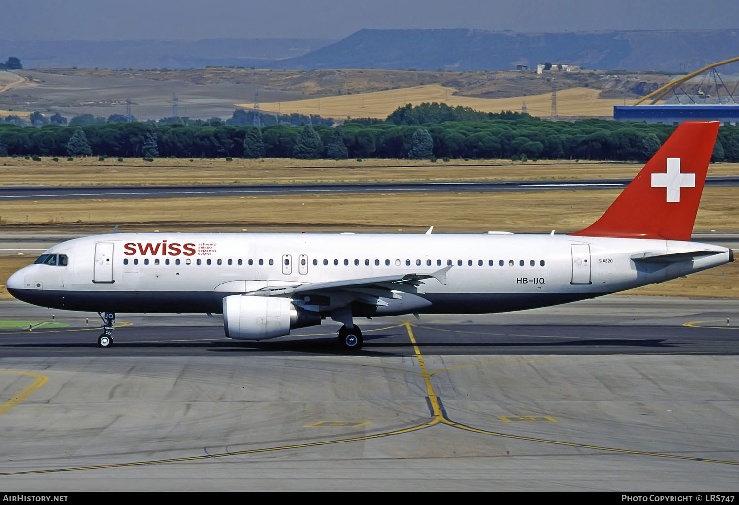 Aircraft Photo of HB-IJQ | Airbus A320-214 | Swiss International Air Lines | AirHistory.net #291843