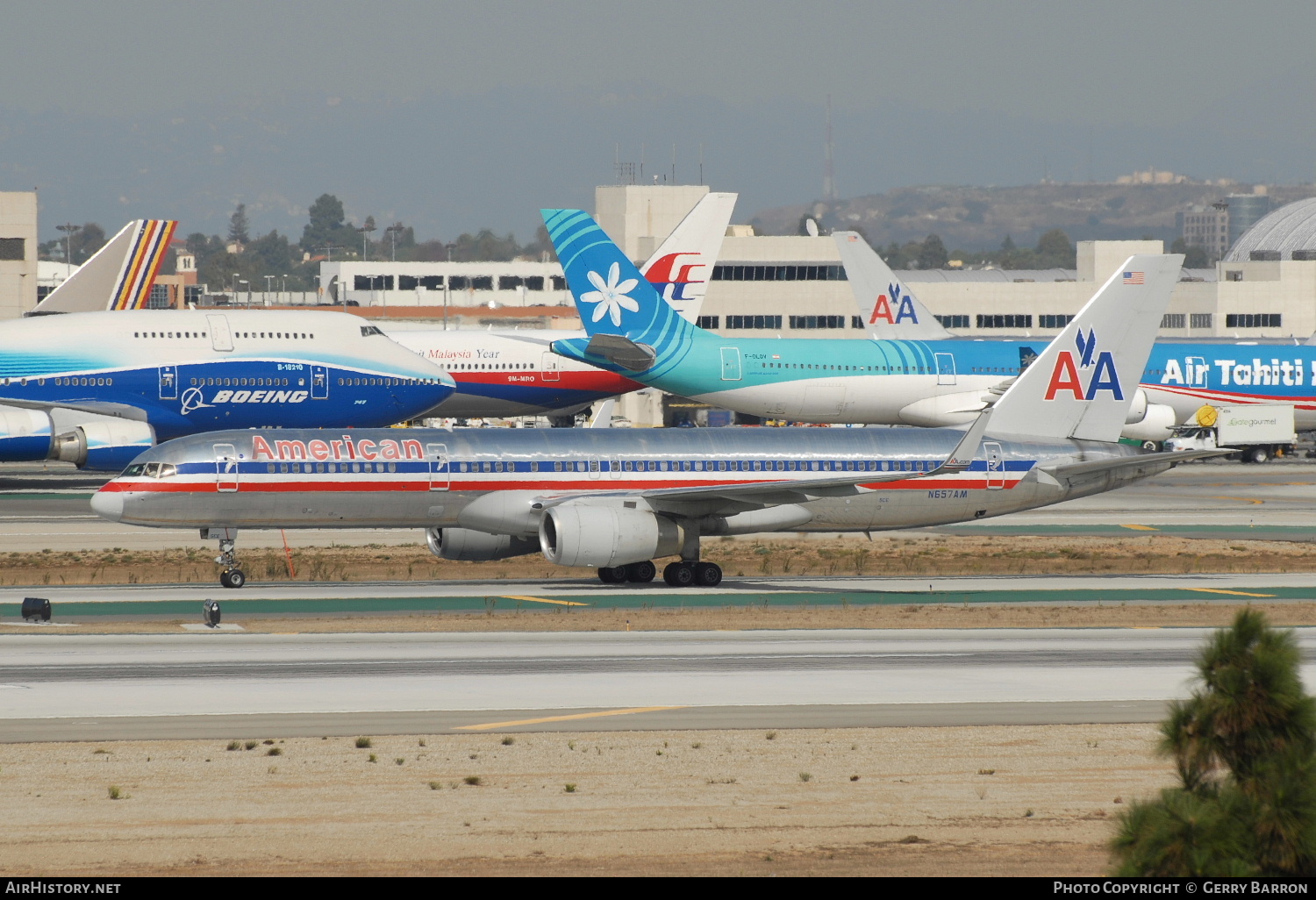 Aircraft Photo of N657AM | Boeing 757-223 | American Airlines | AirHistory.net #292118