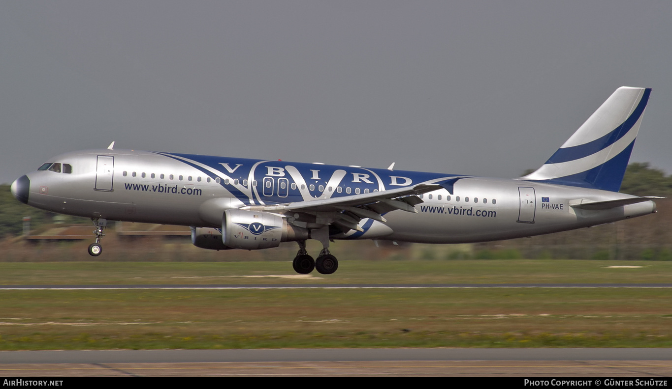 Aircraft Photo of PH-VAE | Airbus A320-212 | V Bird | AirHistory.net #292134