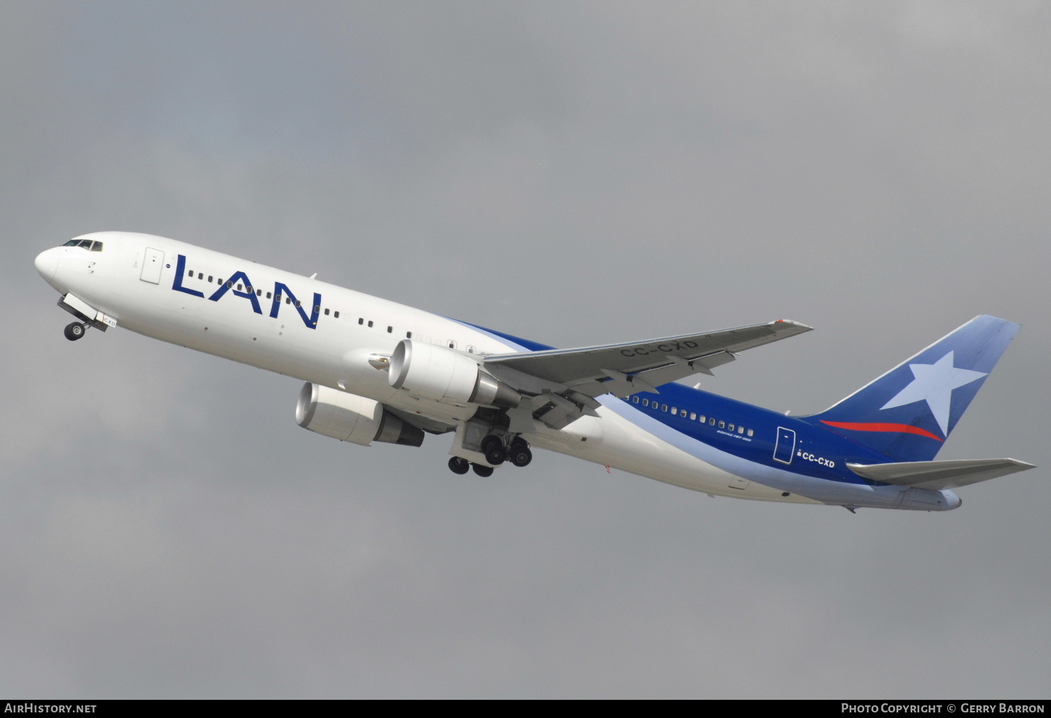 Aircraft Photo of CC-CXD | Boeing 767-316/ER | LAN Airlines - Línea Aérea Nacional | AirHistory.net #292149