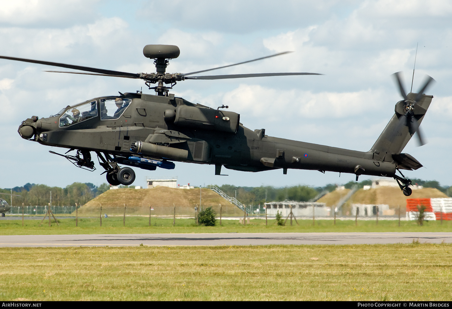 Aircraft Photo of ZJ229 | Westland WAH-64D Longbow Apache AH1 | UK - Army | AirHistory.net #292214