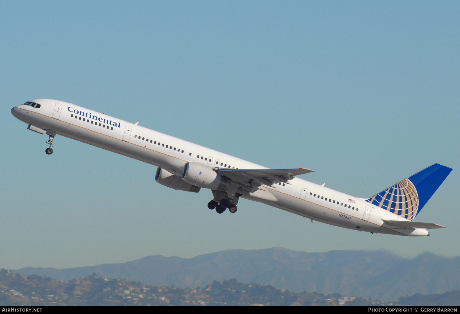 Aircraft Photo of N57857 | Boeing 757-324 | Continental Airlines | AirHistory.net #292276