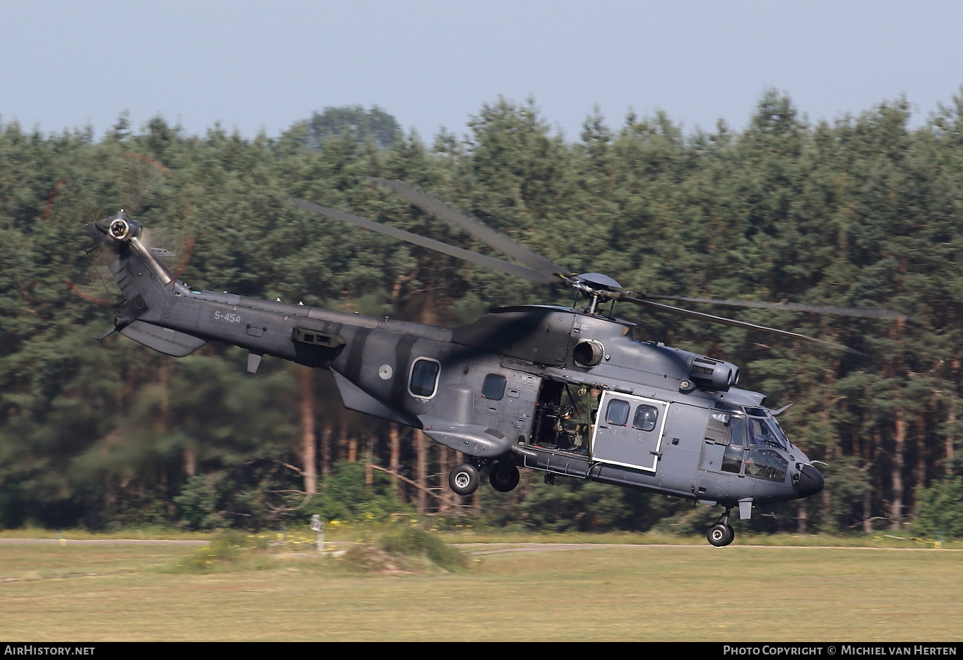 Aircraft Photo of S-454 | Eurocopter AS-532U2 Cougar Mk2 | Netherlands - Air Force | AirHistory.net #292450