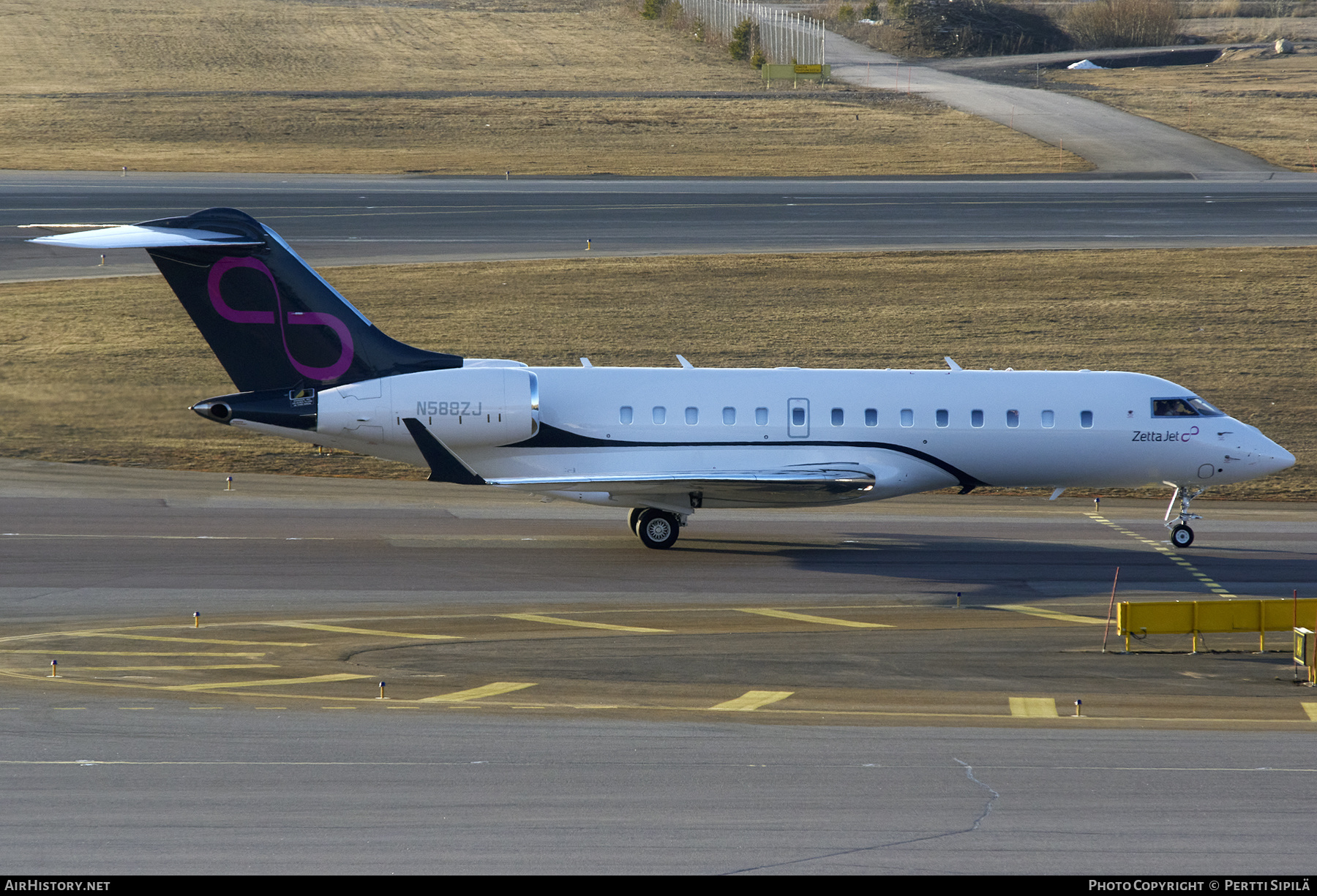Aircraft Photo of N588ZJ | Bombardier Global 5000 (BD-700-1A11) | Zetta Jet | AirHistory.net #292501