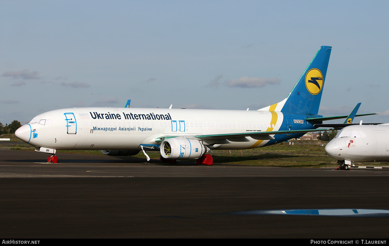 Aircraft Photo of N290BR | Boeing 737-85R | Ukraine International Airlines | AirHistory.net #292535