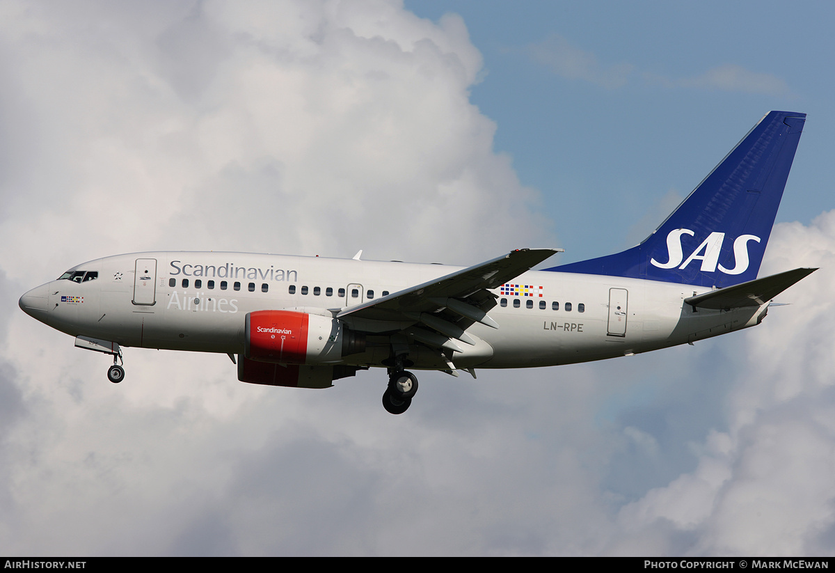 Aircraft Photo of LN-RPE | Boeing 737-683 | Scandinavian Airlines - SAS | AirHistory.net #292570