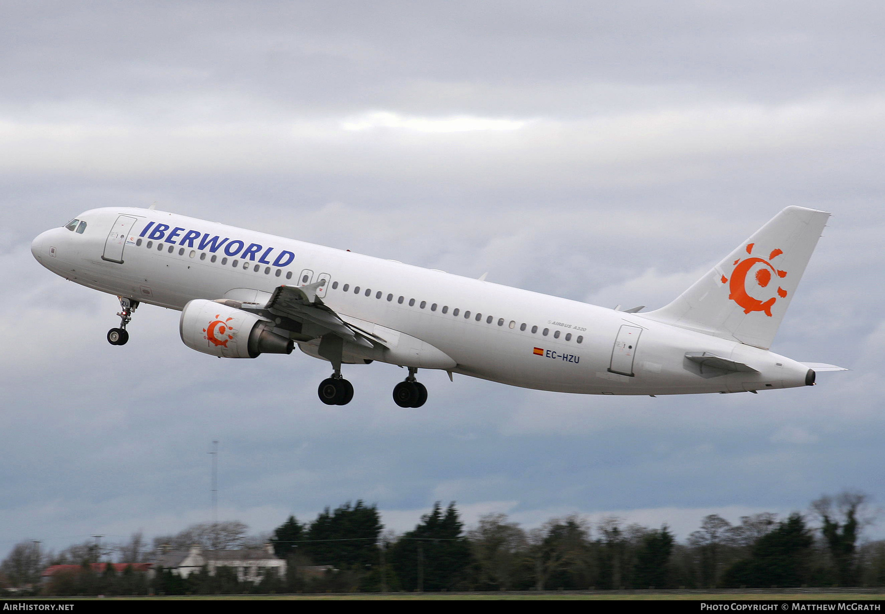 Aircraft Photo of EC-HZU | Airbus A320-214 | Iberworld Airlines | AirHistory.net #292643