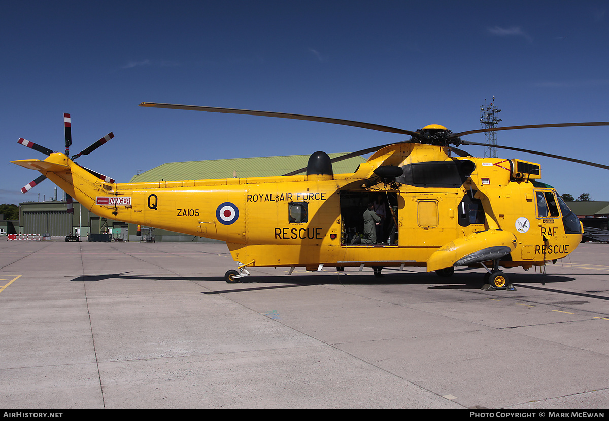 Aircraft Photo of ZA105 | Westland WS-61 Sea King HAR3 | UK - Air Force | AirHistory.net #292731