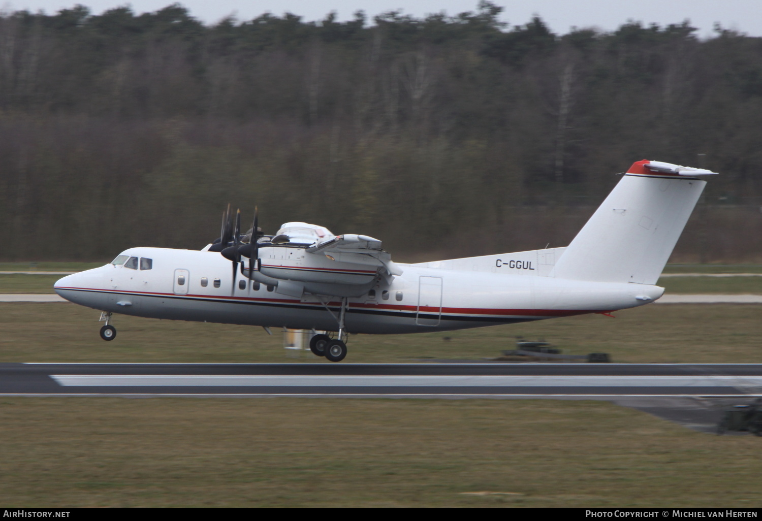 Aircraft Photo of C-GGUL | De Havilland Canada DHC-7-102 Dash 7 | AirHistory.net #292784