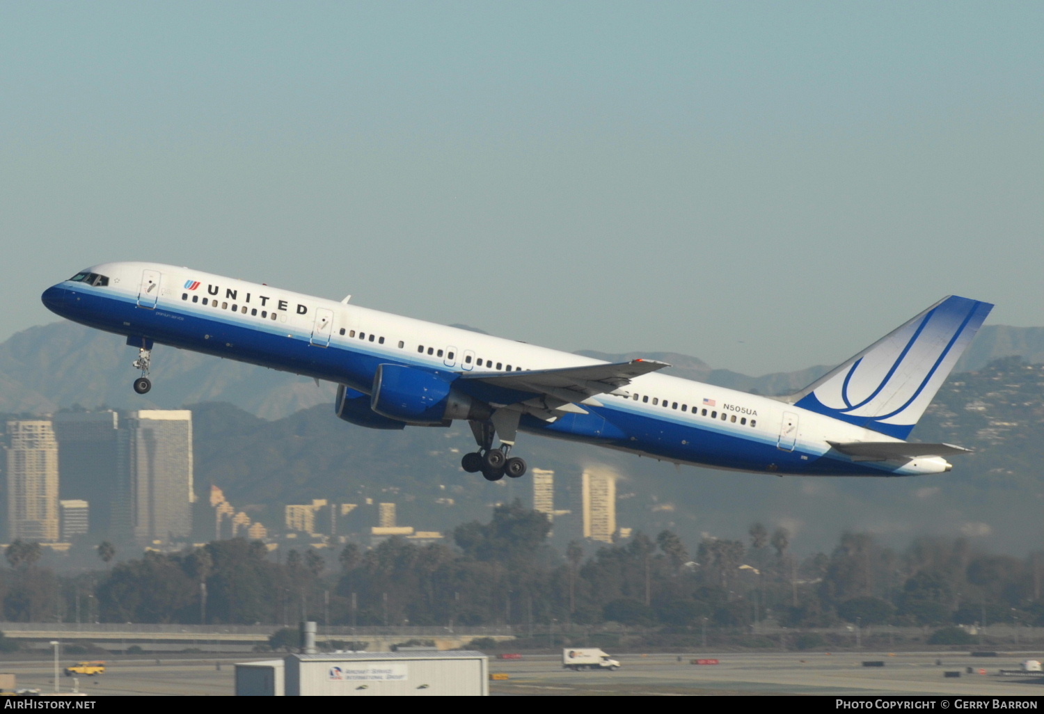 Aircraft Photo of N505UA | Boeing 757-222 | United Airlines | AirHistory.net #292851