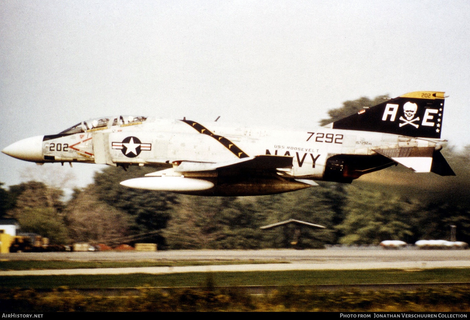 Aircraft Photo of 157292 | McDonnell Douglas F-4J Phantom II | USA - Navy | AirHistory.net #292876