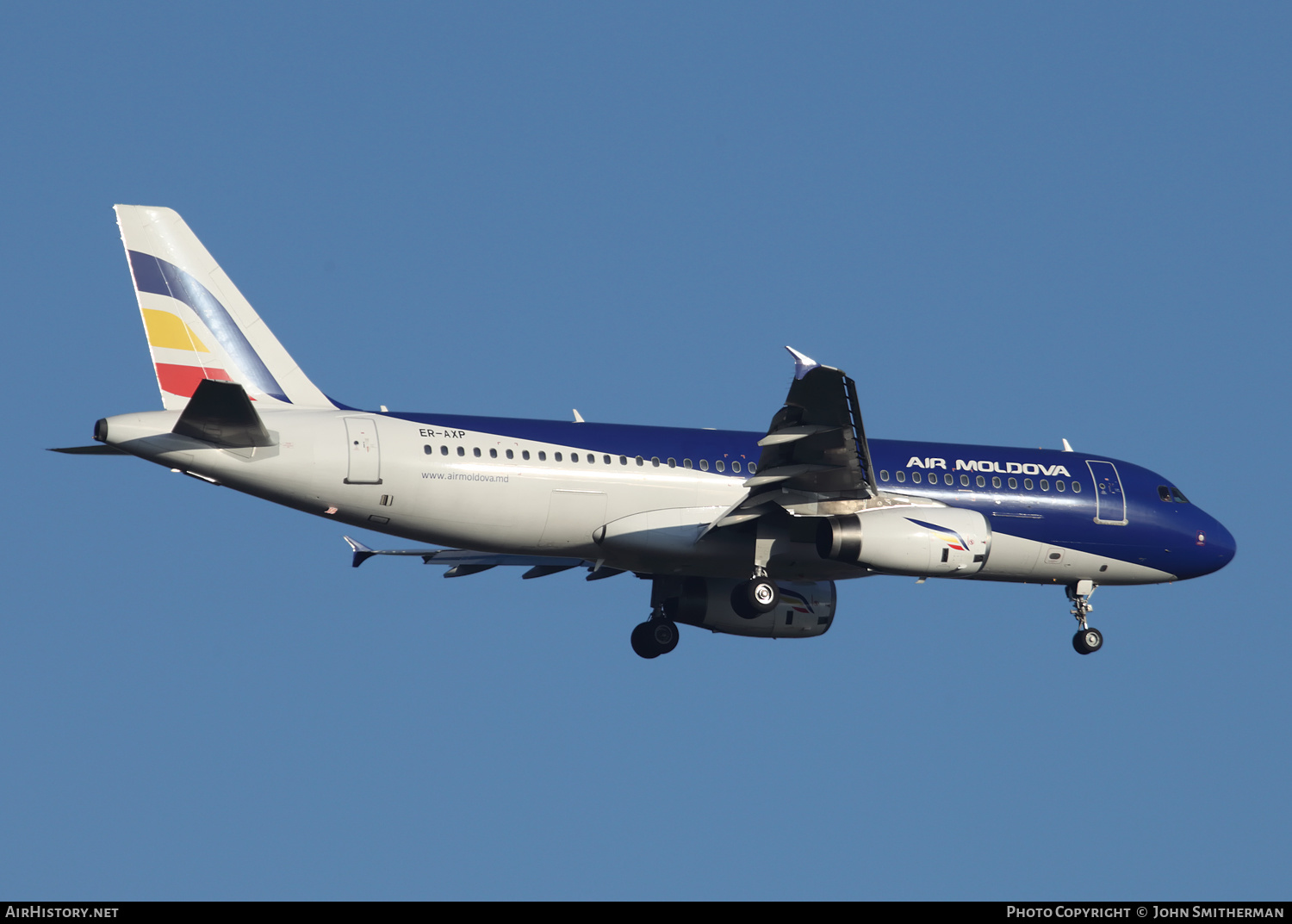 Aircraft Photo of ER-AXP | Airbus A320-233 | Air Moldova | AirHistory.net #292974