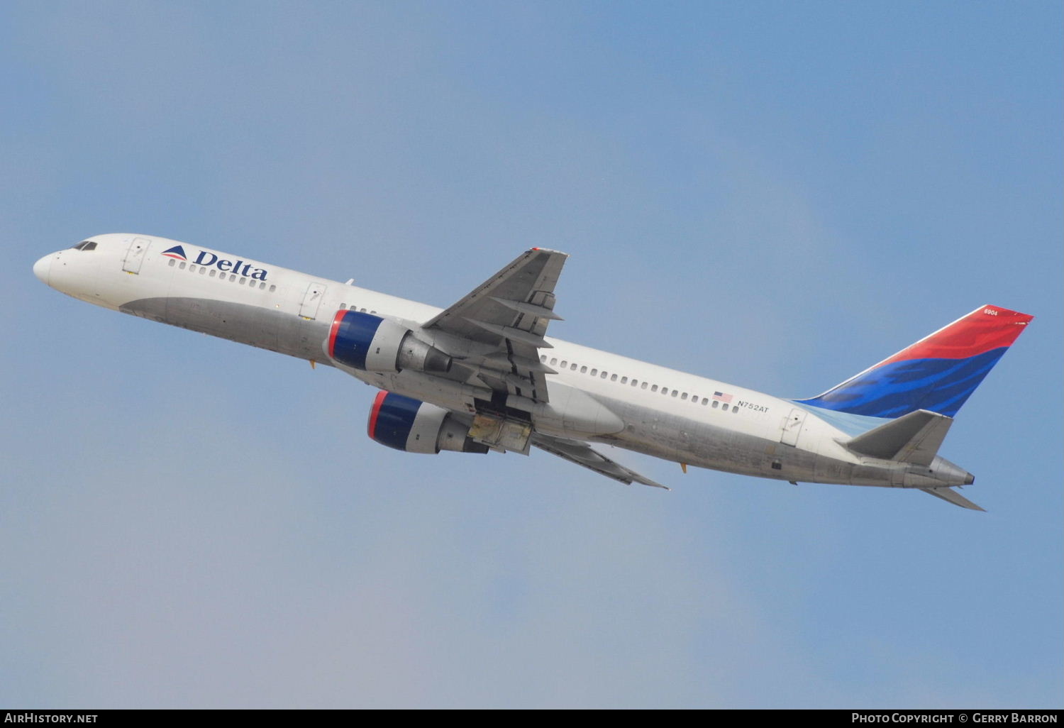 Aircraft Photo of N752AT | Boeing 757-212 | Delta Air Lines | AirHistory.net #292992