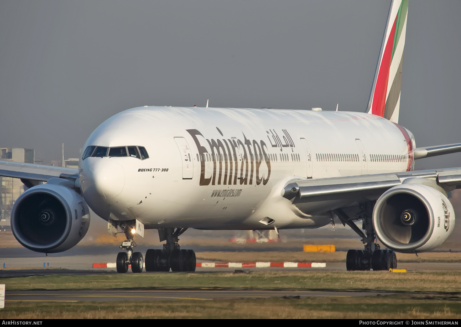 Aircraft Photo of A6-EMV | Boeing 777-31H | Emirates | AirHistory.net #293011