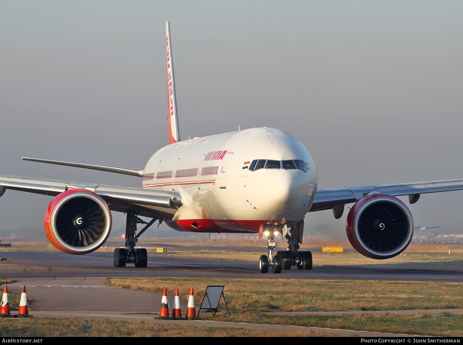 Aircraft Photo of VT-ALO | Boeing 777-337/ER | Air India | AirHistory.net #293016