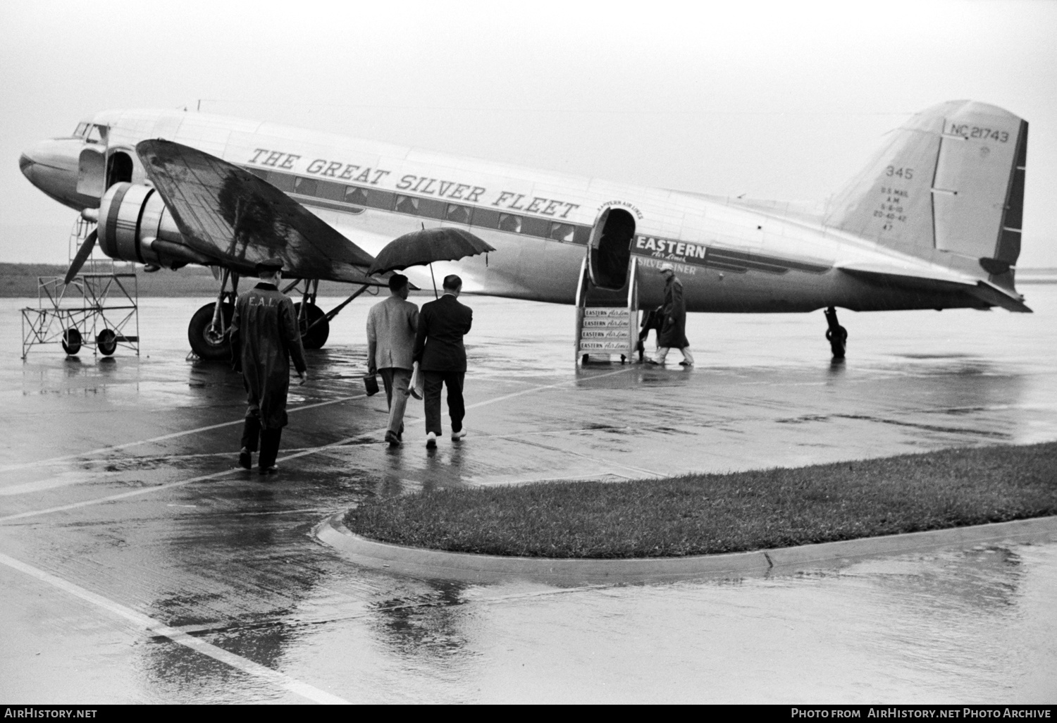 Aircraft Photo of NC21743 | Douglas DC-3-201A | Eastern Air Lines | AirHistory.net #293033