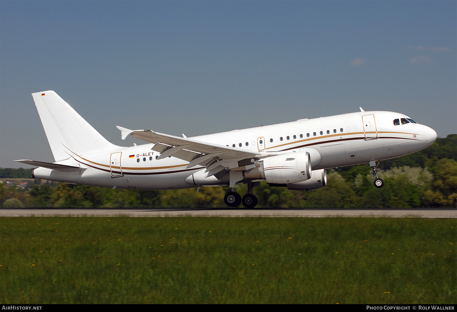 Aircraft Photo of D-ALEY | Airbus ACJ319 (A319-115/CJ) | AirHistory.net #293165