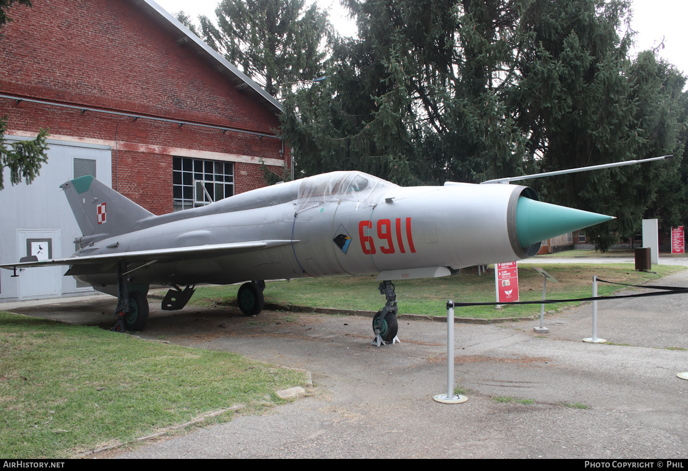 Aircraft Photo of 6911 | Mikoyan-Gurevich MiG-21PFM | Poland - Air Force | AirHistory.net #293201