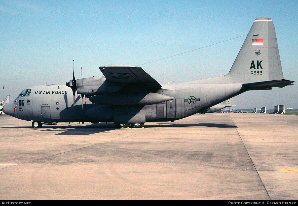 Aircraft Photo of 74-1692 / AF74-692 | Lockheed C-130H Hercules | USA - Air Force | AirHistory.net #293293
