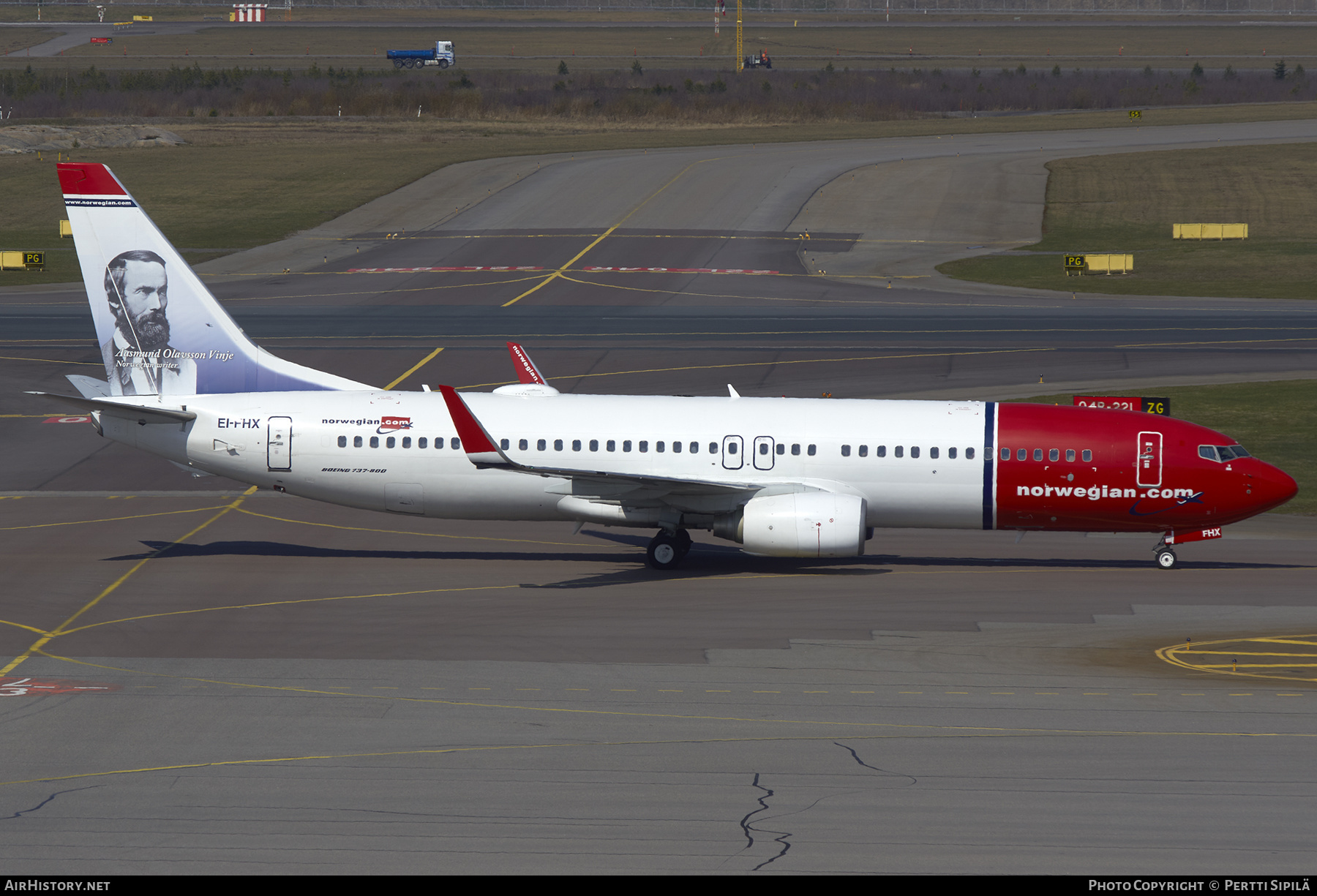 Aircraft Photo of EI-FHX | Boeing 737-8JP | Norwegian | AirHistory.net #293333