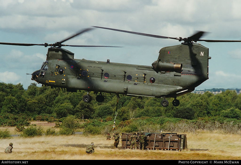 Aircraft Photo of ZA682 | Boeing Chinook HC2 (352) | UK - Air Force | AirHistory.net #293380