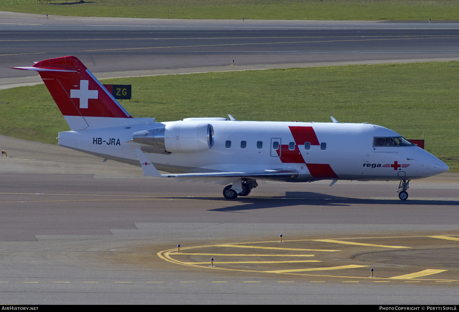 Aircraft Photo of HB-JRA | Bombardier Challenger 604 (CL-600-2B16) | REGA - Swiss Air Ambulance | AirHistory.net #293387