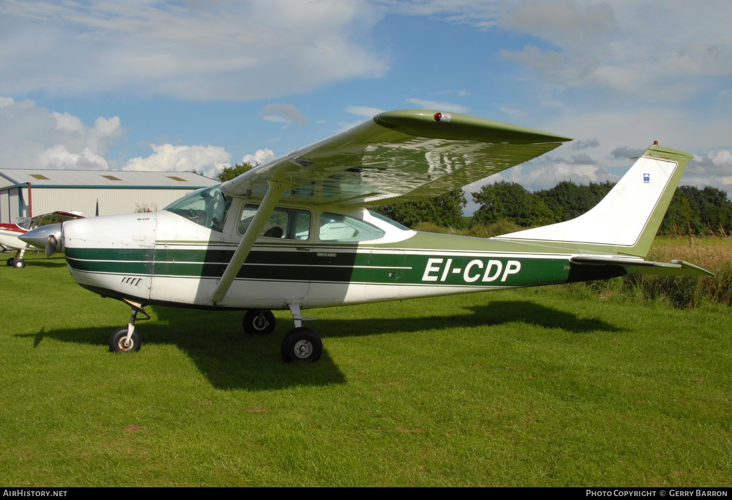 Aircraft Photo of EI-CDP | Cessna 182L Skylane | Irish Parachute Club | AirHistory.net #293403