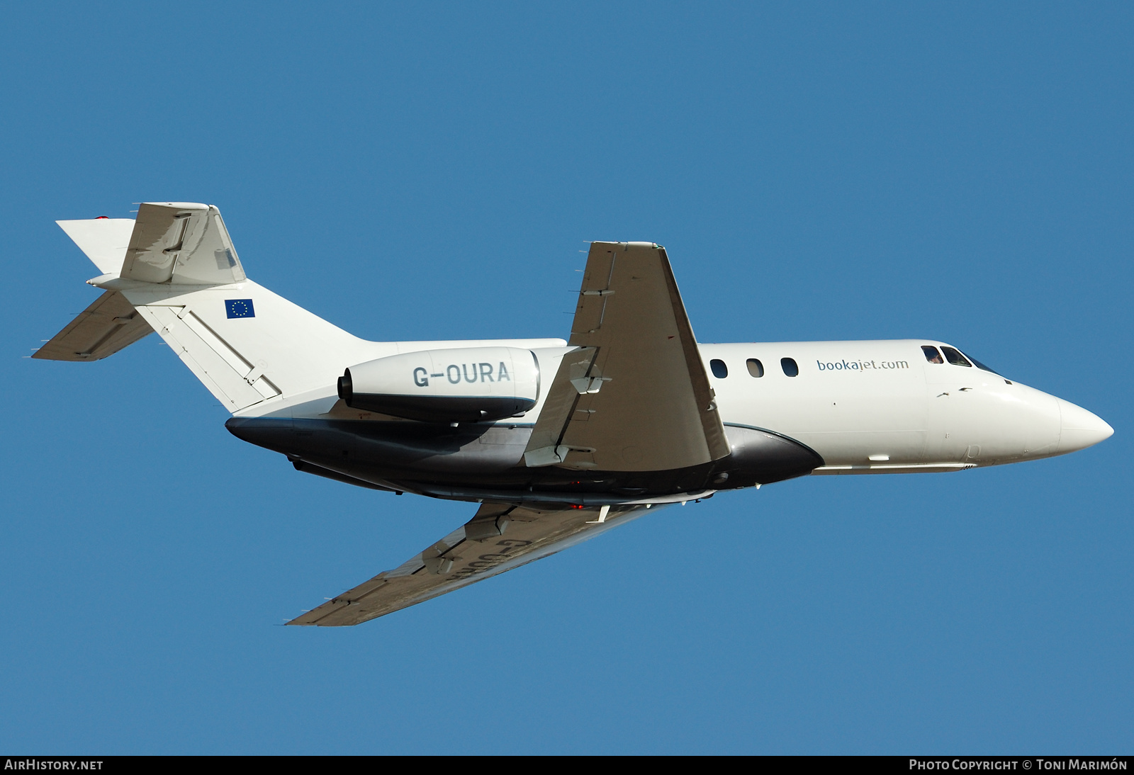 Aircraft Photo of G-OURA | British Aerospace BAe-125-800B | BookaJet | AirHistory.net #293493