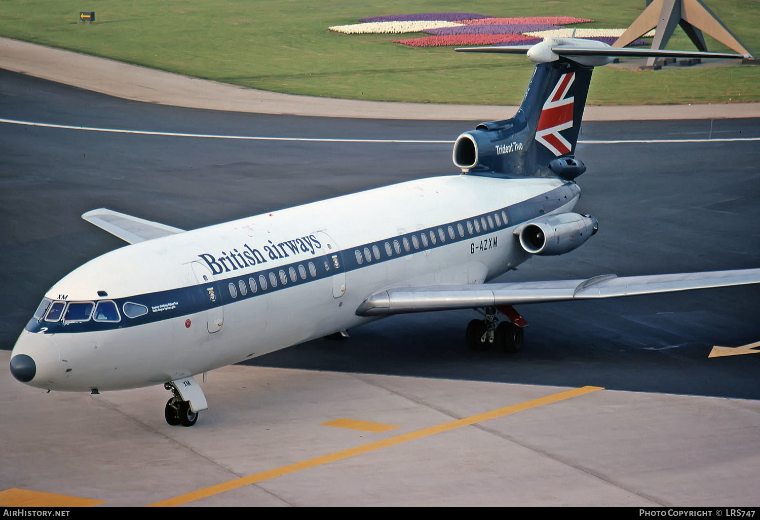 Aircraft Photo of G-AZXM | Hawker Siddeley HS-121 Trident 2E | British Airways | AirHistory.net #293673