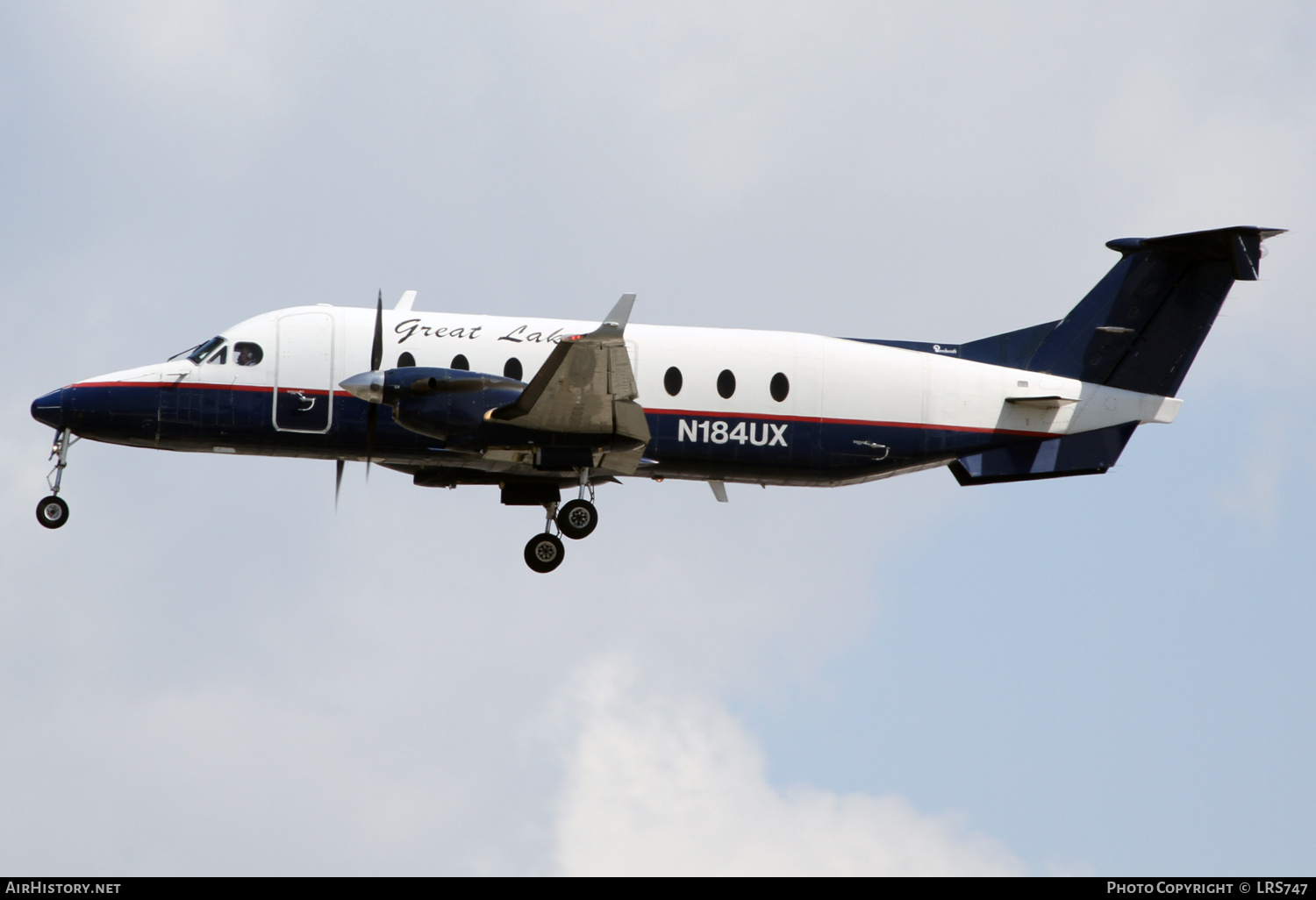 Aircraft Photo of N184UX | Beech 1900D | Great Lakes Airlines | AirHistory.net #293709