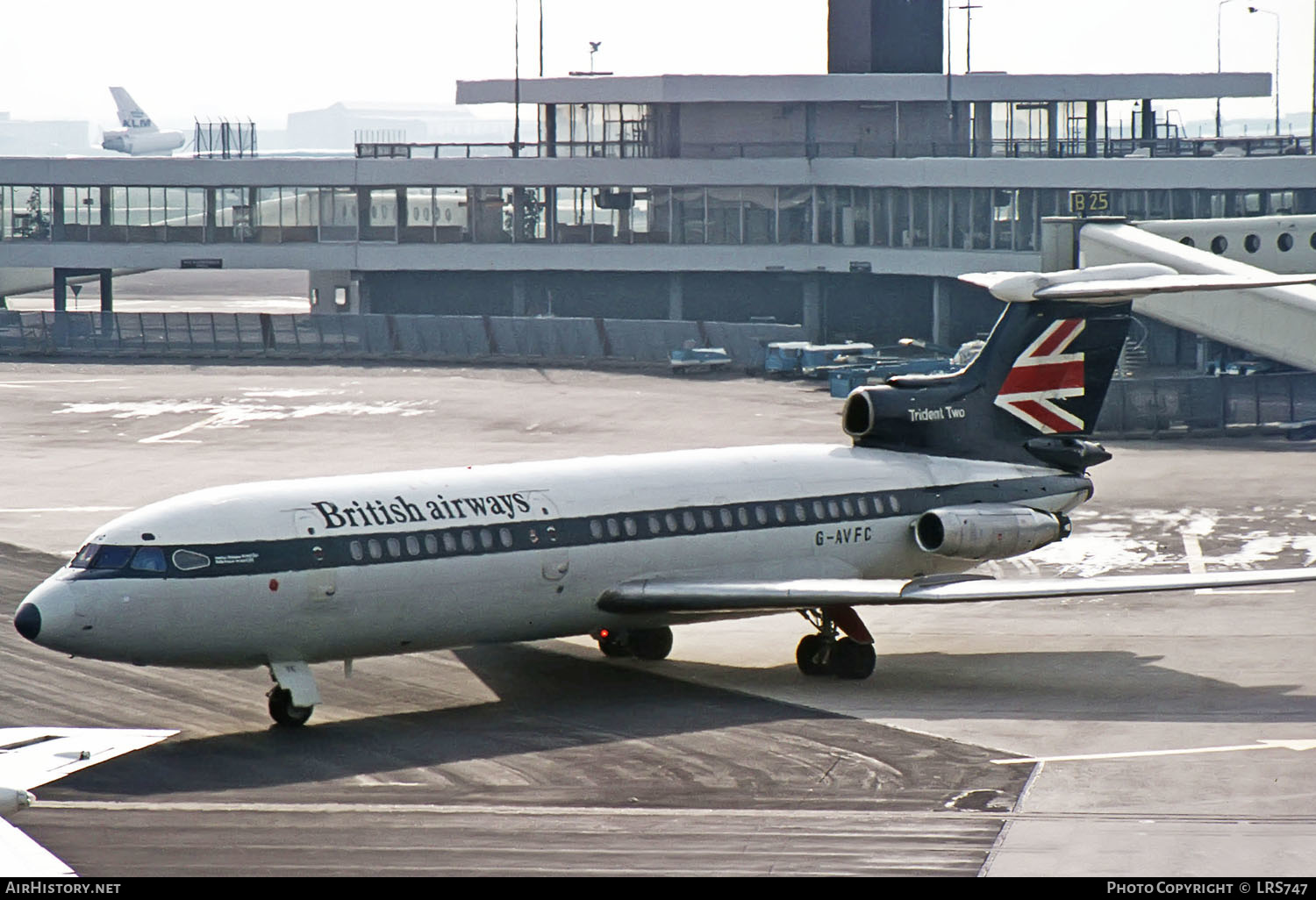 Aircraft Photo of G-AVFC | Hawker Siddeley HS-121 Trident 2E | British Airways | AirHistory.net #293733