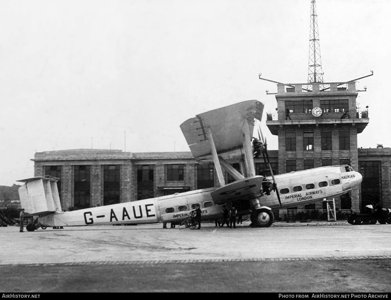 Aircraft Photo of G-AAUE | Handley Page HP.42 | Imperial Airways | AirHistory.net #293904