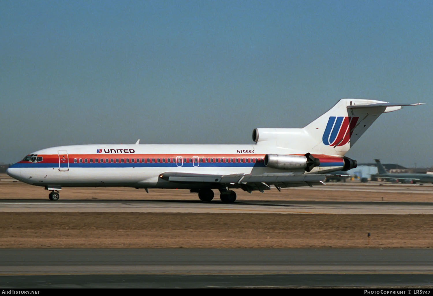 Aircraft Photo of N7068U | Boeing 727-22 | United Airlines | AirHistory.net #293957
