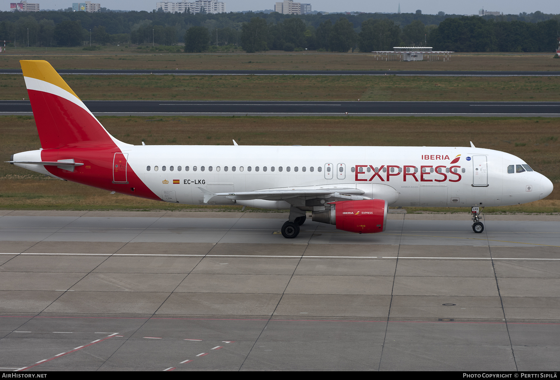 Aircraft Photo of EC-LKG | Airbus A320-214 | Iberia Express | AirHistory.net #294009