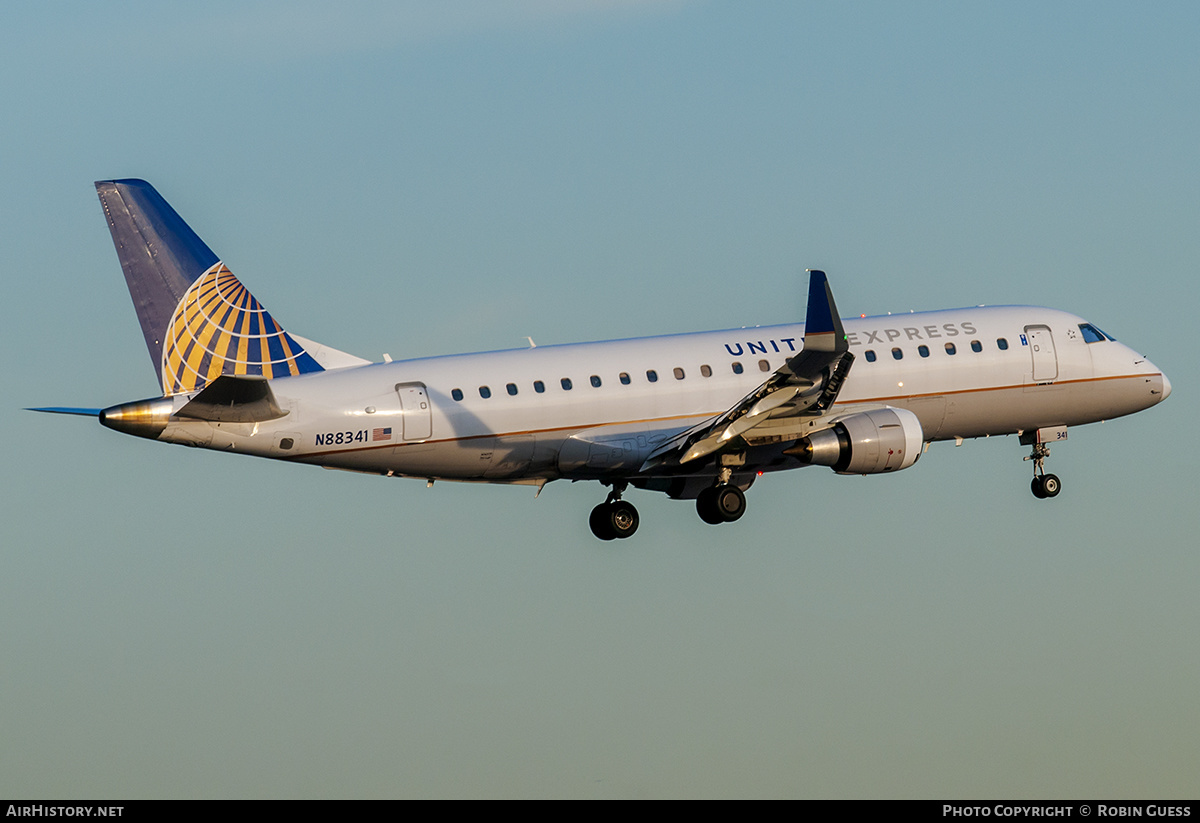 Aircraft Photo of N88341 | Embraer 175LR (ERJ-170-200LR) | United Express | AirHistory.net #294028