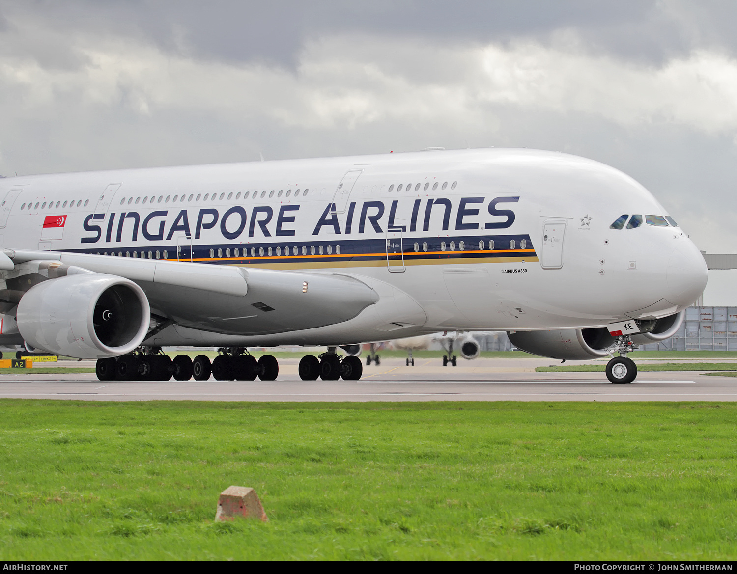 Aircraft Photo of 9V-SKE | Airbus A380-841 | Singapore Airlines | AirHistory.net #294068
