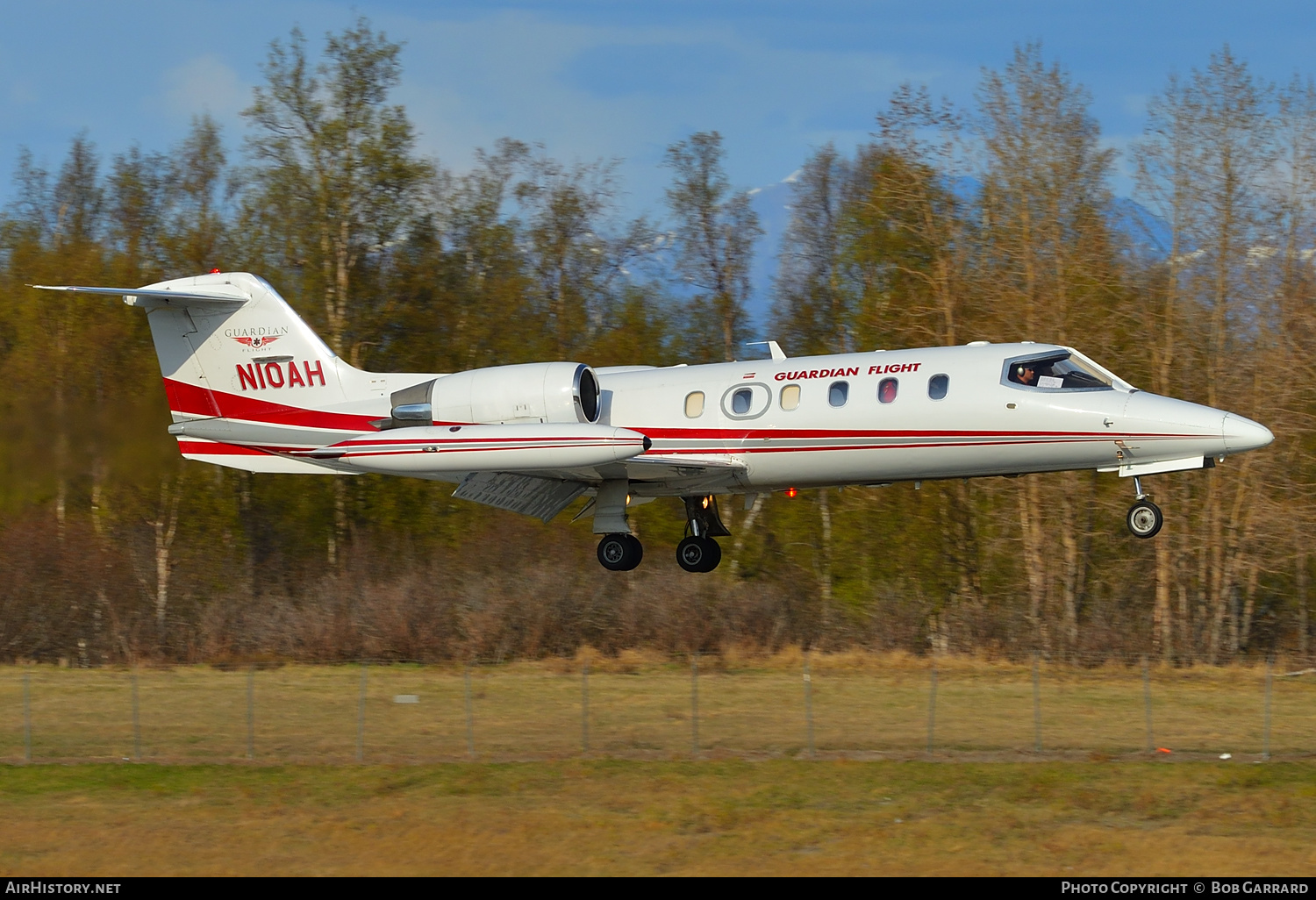 Aircraft Photo of N10AH | Gates Learjet 35A | Guardian Flight | AirHistory.net #294193