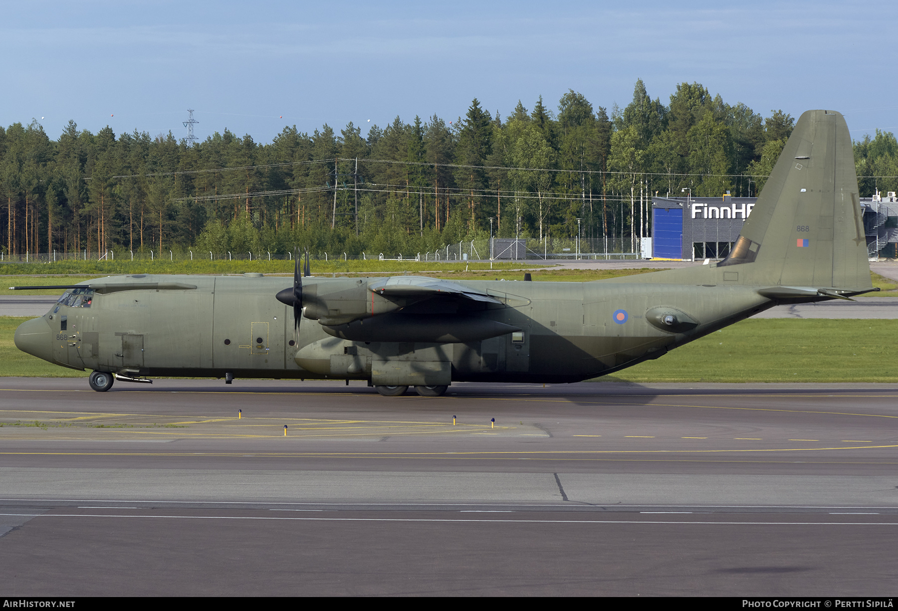 Aircraft Photo of ZH868 | Lockheed Martin C-130J-30 Hercules C4 | UK - Air Force | AirHistory.net #294195