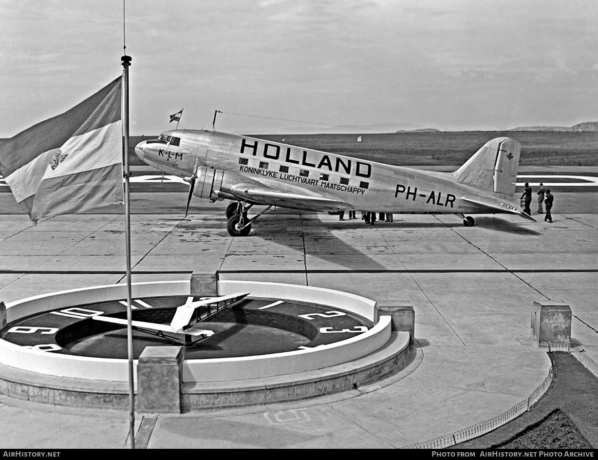 Aircraft Photo of PH-ALR | Douglas DC-3-194B | KLM - Royal Dutch Airlines | AirHistory.net #294259