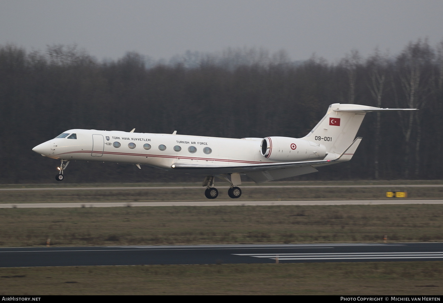 Aircraft Photo of 09-001 | Gulfstream Aerospace G-V-SP Gulfstream G550 | Turkey - Air Force | AirHistory.net #294267